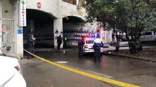 В Грузии в банк ворвался вооруженный человек: есть заложники