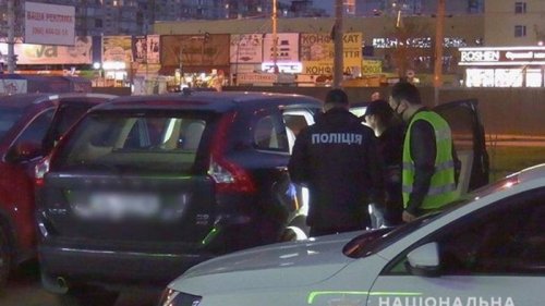 В Киеве злоумышленник взял в заложники двоих женщин и требовал выкуп