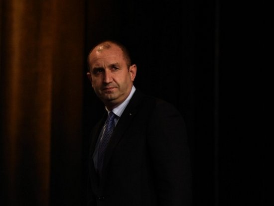 Пророссийский кандидат Радев побеждает на президентских выборах в Болгарии