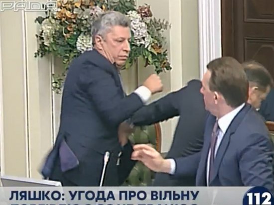 Оппозиционер Бойко и Ляшко подрались на заседании Согласительного совета (видео)