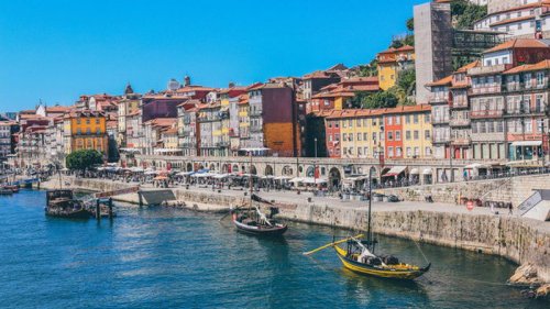 Португалия откроет границы для туристов почти из всех стран ЕС