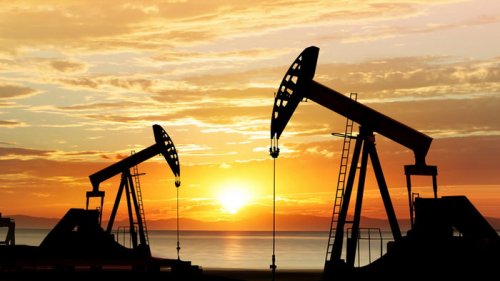 Цена нефти превысила $70 за баррель впервые с марта