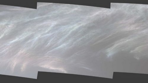 Ровер NASA Curiosity снял сияющие облака на Марсе