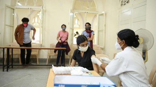 В Индии выявлен COVID-штамм, опасный для вакцинированных