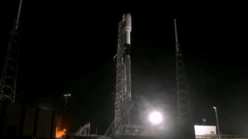 SpaceX за 10 секунд до старта отложила запуск спутников: названа причина