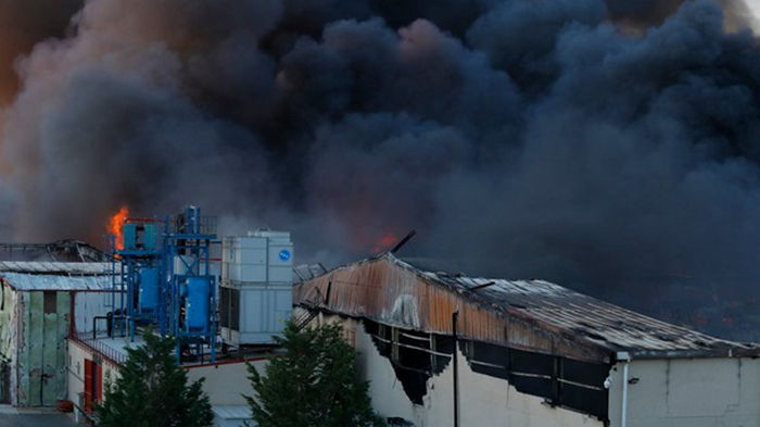 В Испании второй день горят склады с хамоном (видео)