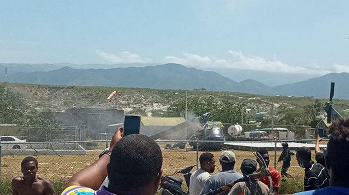 На границе с Гаити упал военный вертолет Доминиканы (видео)