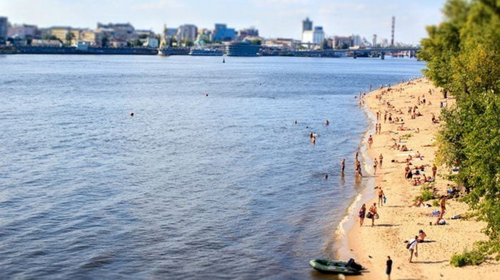 На всех пляжах Киева запретили купаться