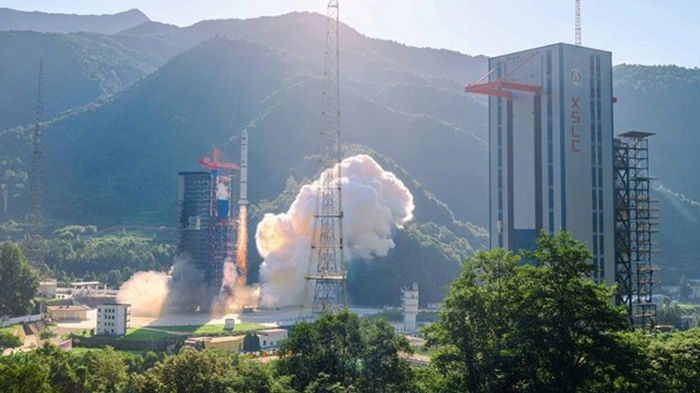 Китай запустил новую партию спутников