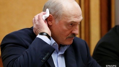 Лукашенко разрешил применять армию против митингующих