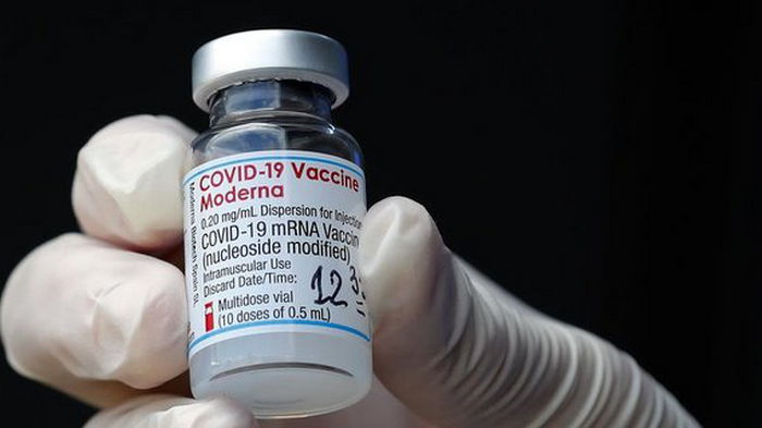 Европейский регулятор одобрил вакцинацию детей от 12 лет препаратом Moderna