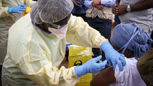 В ЮАР выпустили первую партию COVID-вакцины