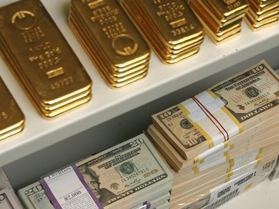 Золотовалютные резервы Украины впервые за 7 месяцев снизились