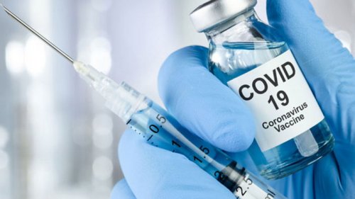 Главный санврач рассказал о сокращении сроков между введением доз вакцины от коронавируса