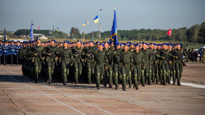 В параде в Киеве примут участие пять тысяч военных (фото)