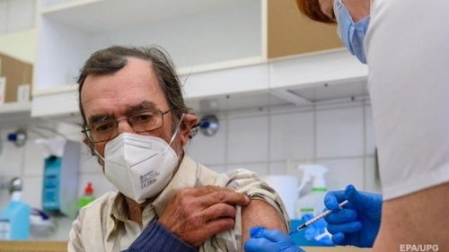 МОЗ ведет переговоры с Moderna для регистрации COVID-вакцины в Украине