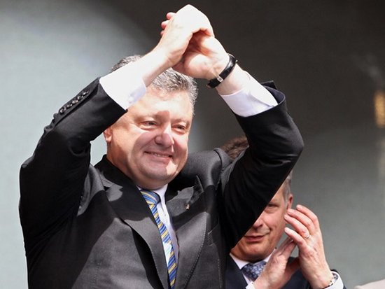 Петр Порошенко объявил о компромиссе в безвизе для украинцев