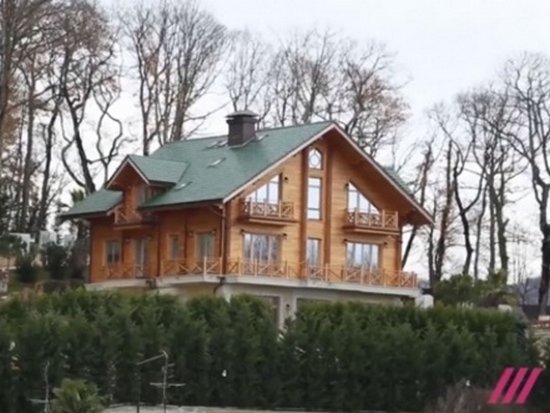 СМИ показали дом Виктора Януковича в Сочи