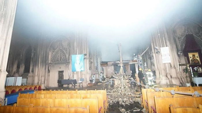 Названа причина пожара в костеле в Киеве