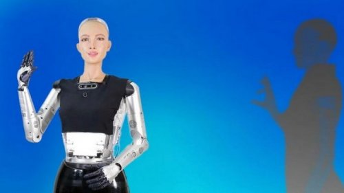 В этом году начнется массовое производство знаменитого робота София (видео)