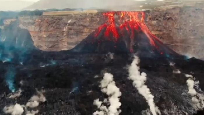 Жители Канар страдают от ПТРС из-за вулкана (видео)