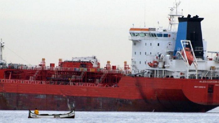 У побережья Болгарии затонуло турецкое судно с химикатами