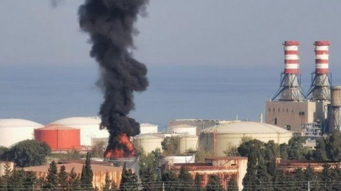 В Ливане на нефтяном комплексе произошел масштабный пожар