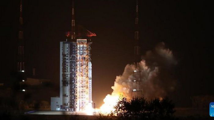 Китай успешно запустил свой первый спутник для исследования солнечной энергии