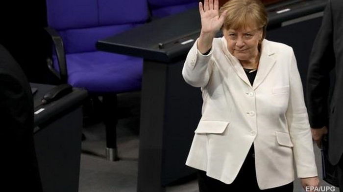 Полномочия Меркель на посту канцлера закончились