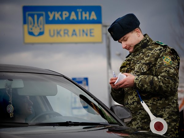 В Госпогранслужбе Украины рекомендуют не ездить в Россию