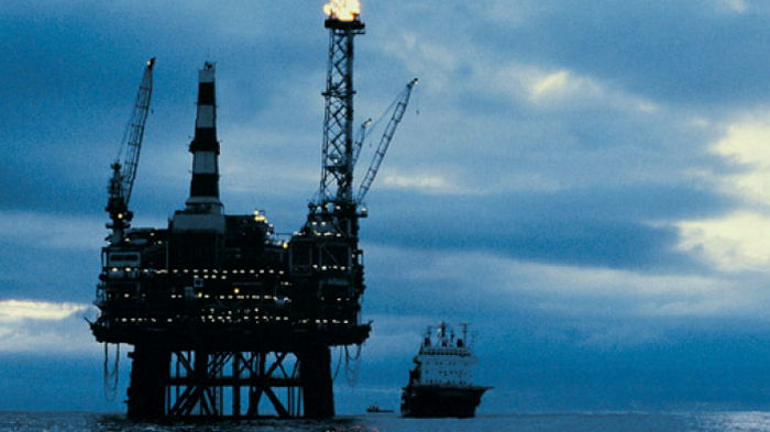 Цена на нефть упала ниже $80 на новостях из США
