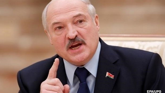 Лукашенко предложил, чтобы эвакуацию мигрантов из Беларуси оплачивал ЕС