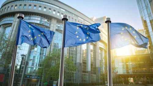 ЕС изменит правила въезда: сертификат только на 9 месяцев. Что еще нового – Bloomberg