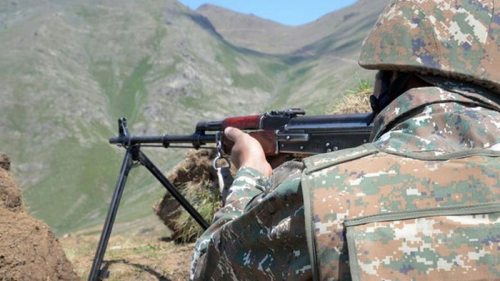 На границе Армении и Азербайджана произошла перестрелка, погиб военный