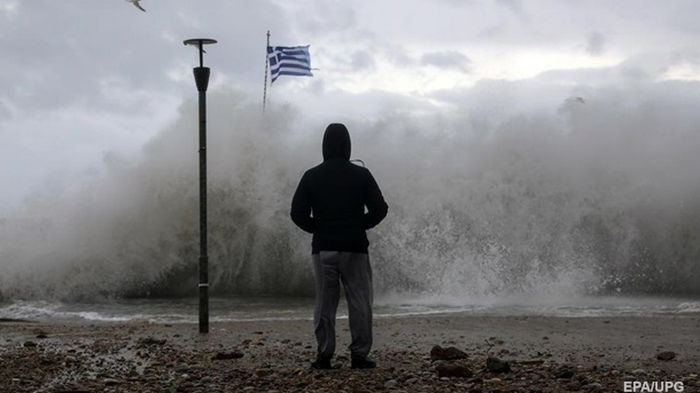 В Греции шторм спровоцировал наводнения: погиб человек