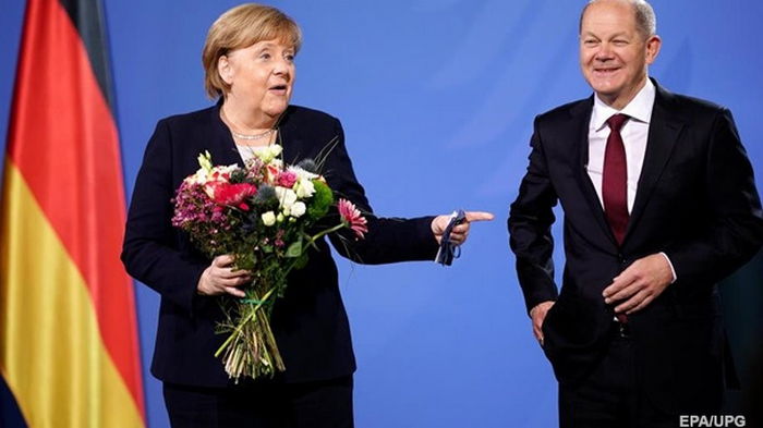 СМИ узнали, как прошел первый день Меркель на пенсии (фото)