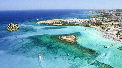 Кипр вводит обязательную сдачу экспресс-тестов на COVID для туристов