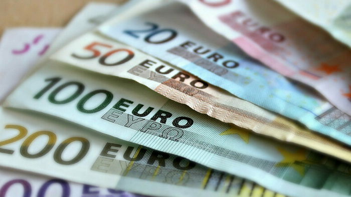 В Италии запретили платить наличкой за покупки дороже 1000 евро