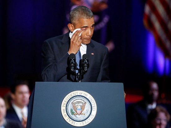 Барак Обама не смог сдержать слез в прощальной речи