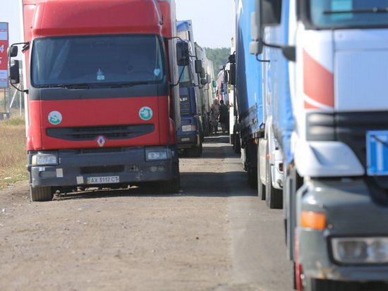 Укравтодор может ввести плату за проезд грузовиков по украинским дорогам
