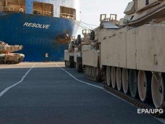 В Германию прибыли сотни американских танков