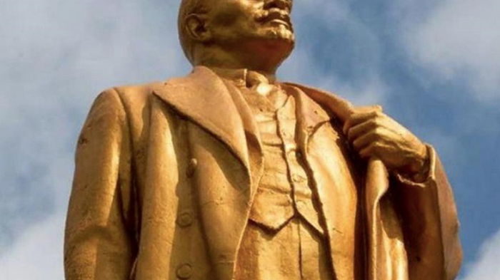 На Черниговщине памятник Ленину продали за более чем 700 тысяч