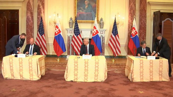 США и Словакия подписали военный договор