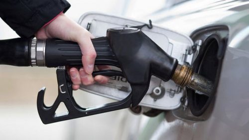Кабмин разрабатывает механизм сдерживания цен на бензин