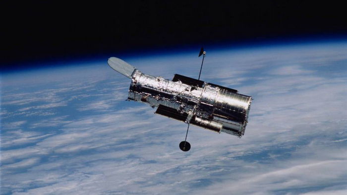 Телескоп Hubble сделал фото бурного галактического трио