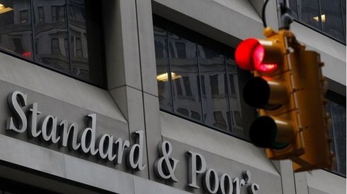Риск дефолта: S&P понизило кредитный рейтинг РФ