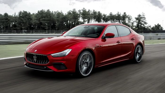 Покупка Maserati Ghibli: преимущества автомобильных аукционов