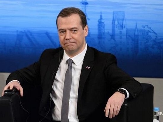 Дмитрий Медведев призвал не надеяться на отмену санкций против РФ