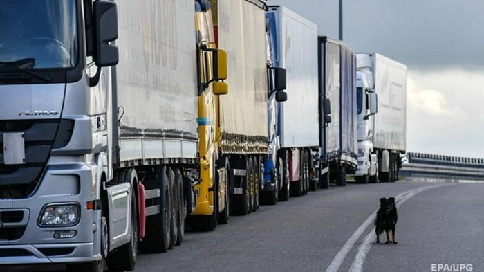 В Украине разрешили водителям с правами категории В управлять грузовиками