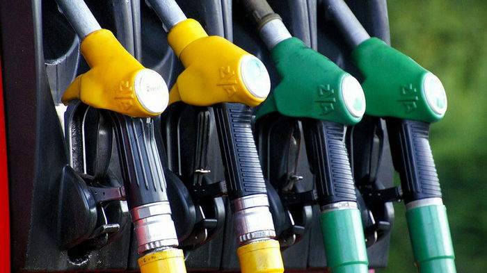 Бензин до 50 грн: цены на заправках поползут вниз